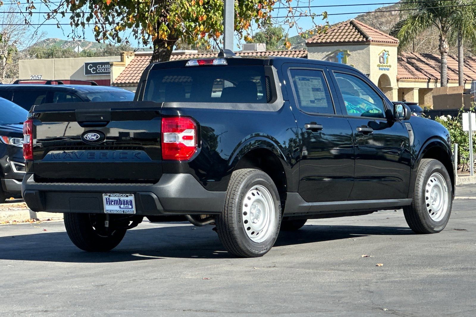 New 2025 Ford Maverick XL image 4