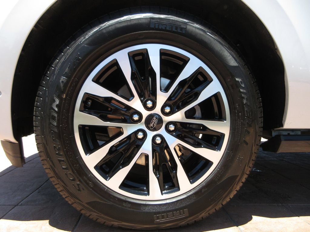 Certified 2025 Ford Expedition Max Platinum AWD/4WD image 8