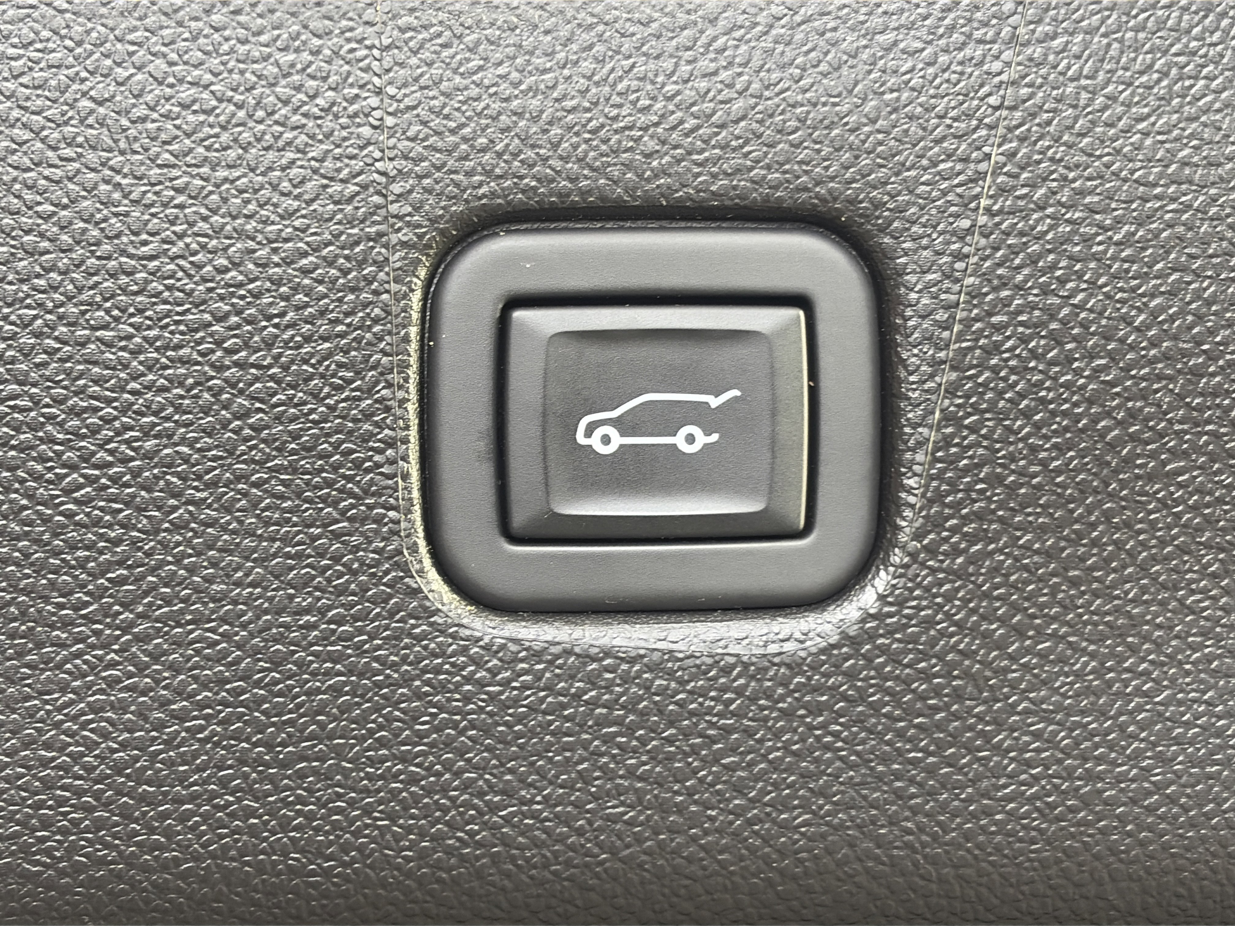 Certified 2024 Chevrolet Blazer LT w/ Convenience Package image 15