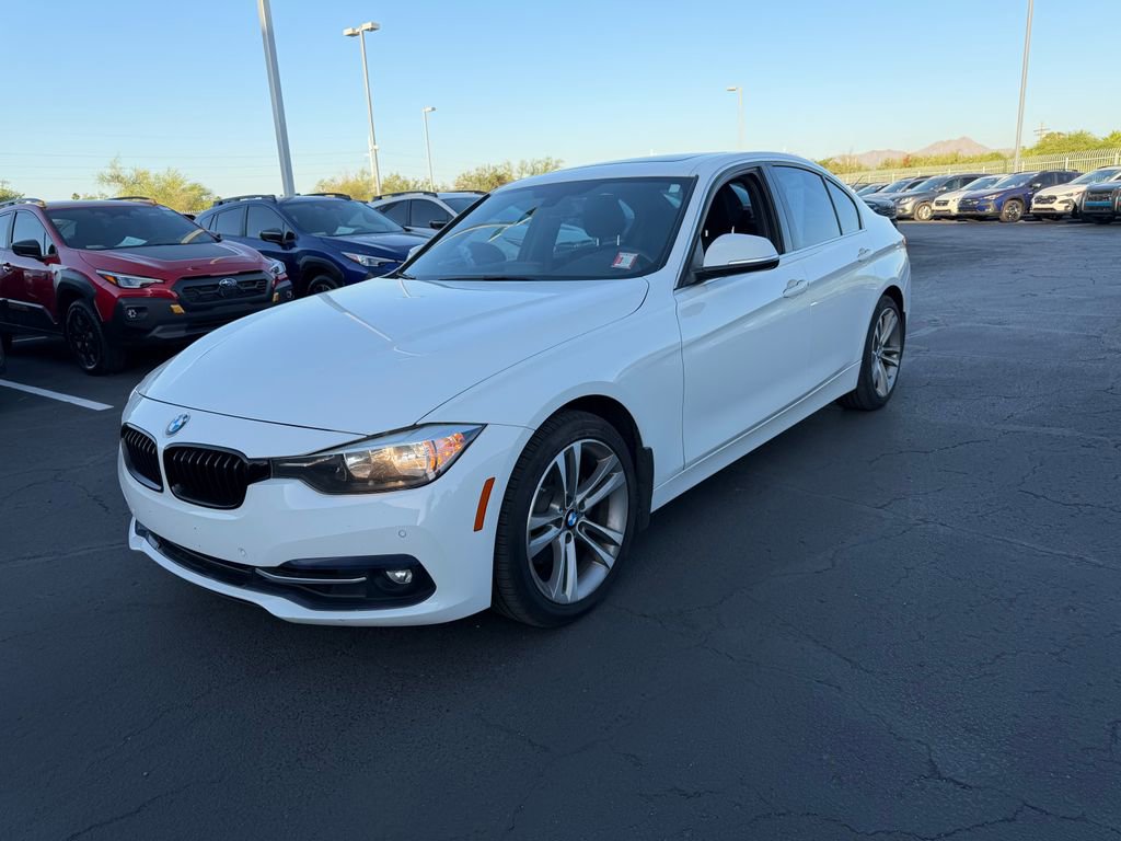 Used 2017 BMW 330i Sedan RWD image 3