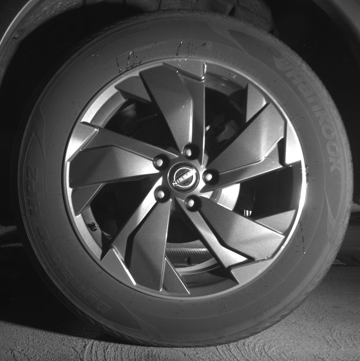 Used 2025 Nissan Rogue SV image 14