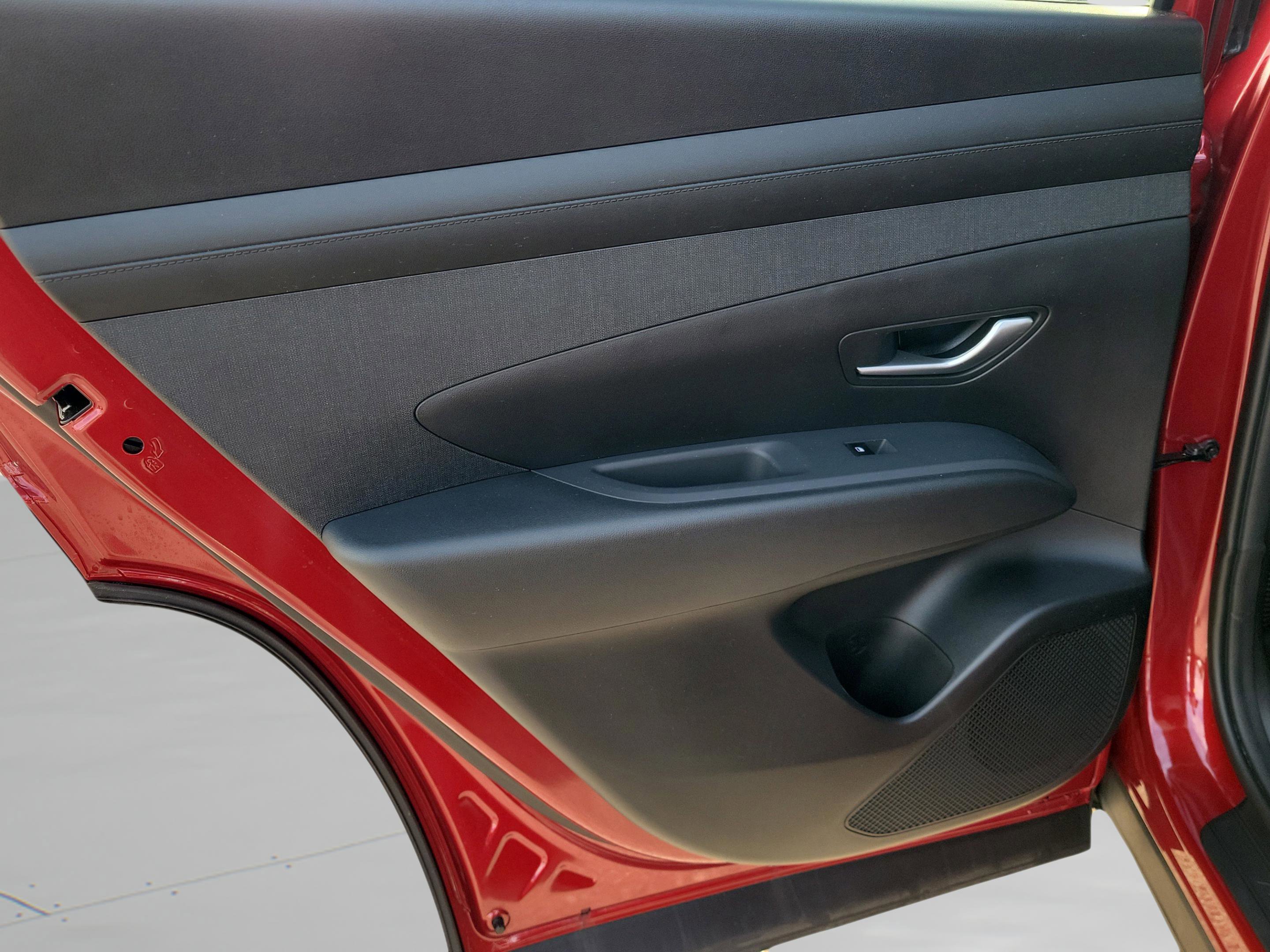Used 2025 Hyundai Tucson SEL FWD image 95