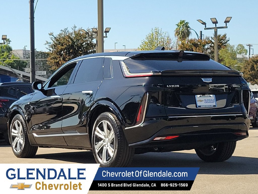 Used 2024 Cadillac Lyriq Tech AWD/4WD image 5