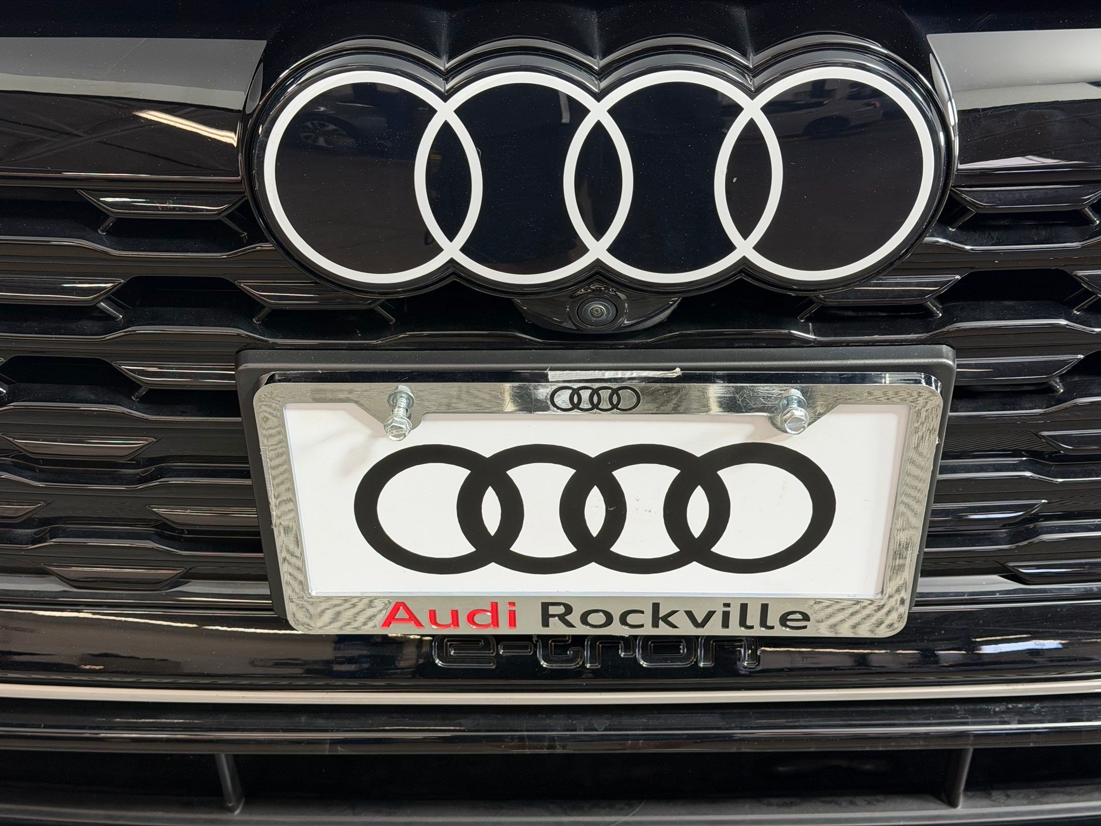 Used 2024 Audi Q8 e-tron Premium Plus w/ Premium Plus Package AWD/4WD image 26