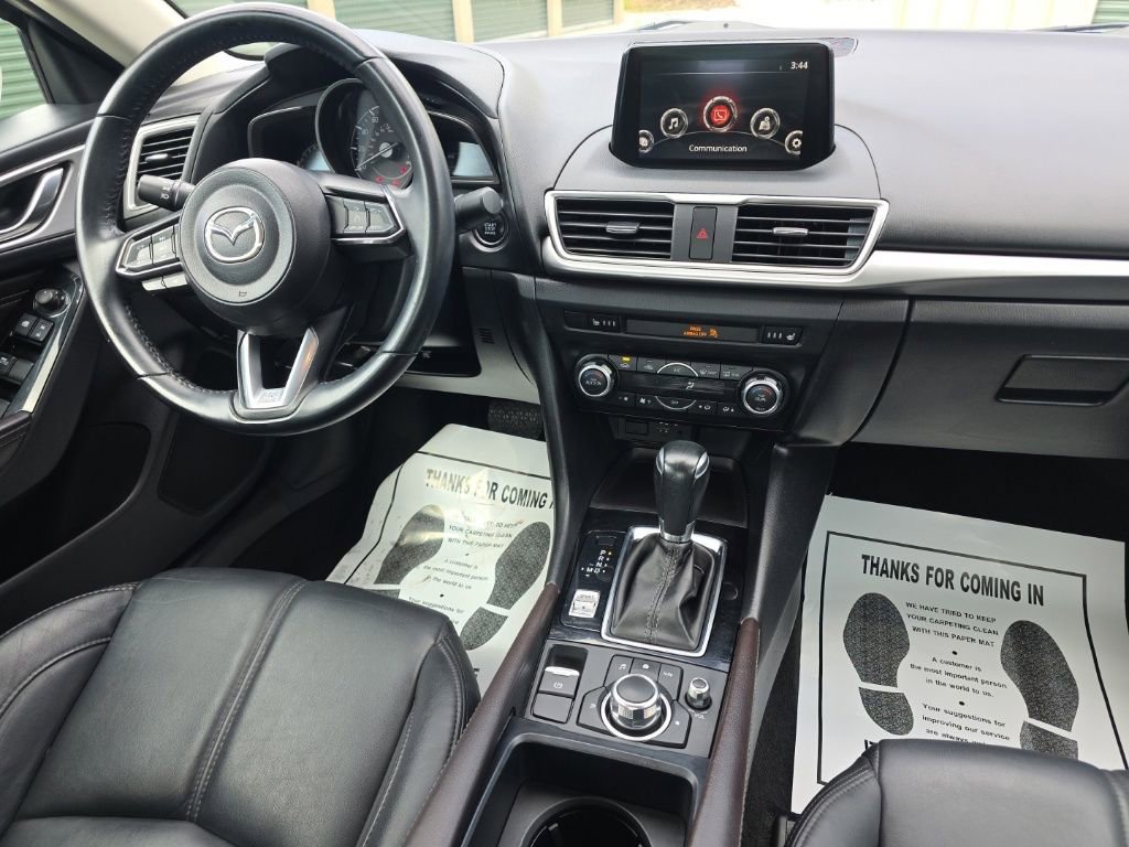 Used 2018 MAZDA MAZDA3 Touring FWD image 18