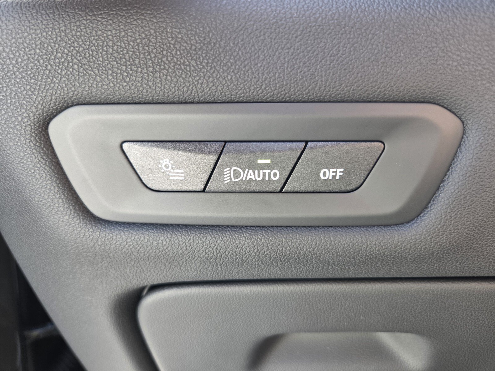 Used 2026 BMW X5 xDrive40i w/ M Sport Package AWD/4WD image 22