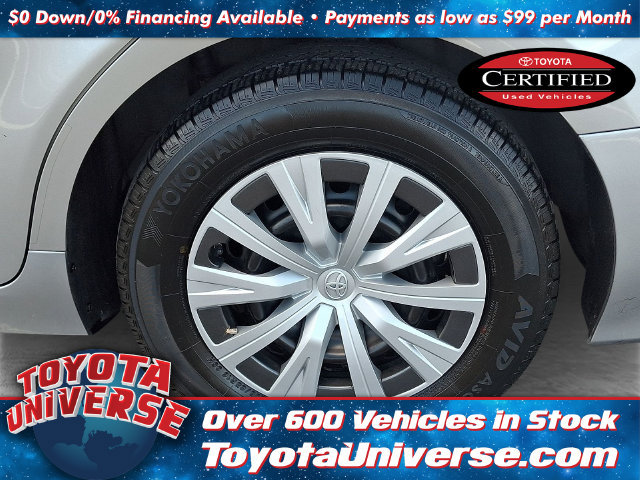 Used 2021 Toyota Camry LE FWD image 5