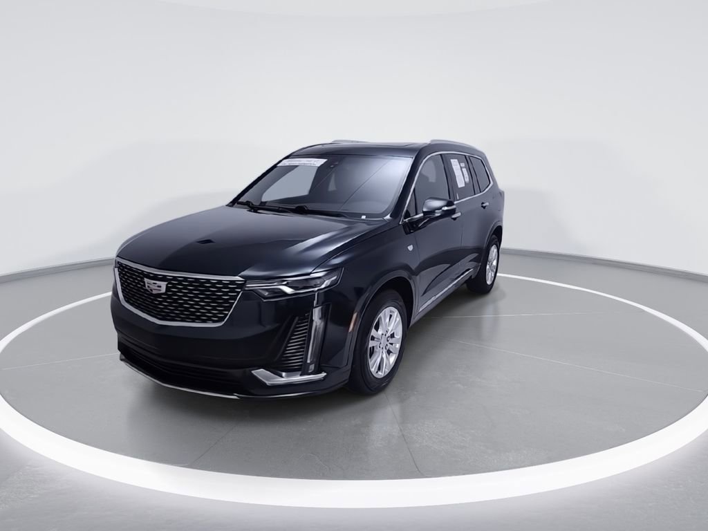 Used 2024 Cadillac XT6 Luxury w/ LPO, Floor Liner Package FWD image 4