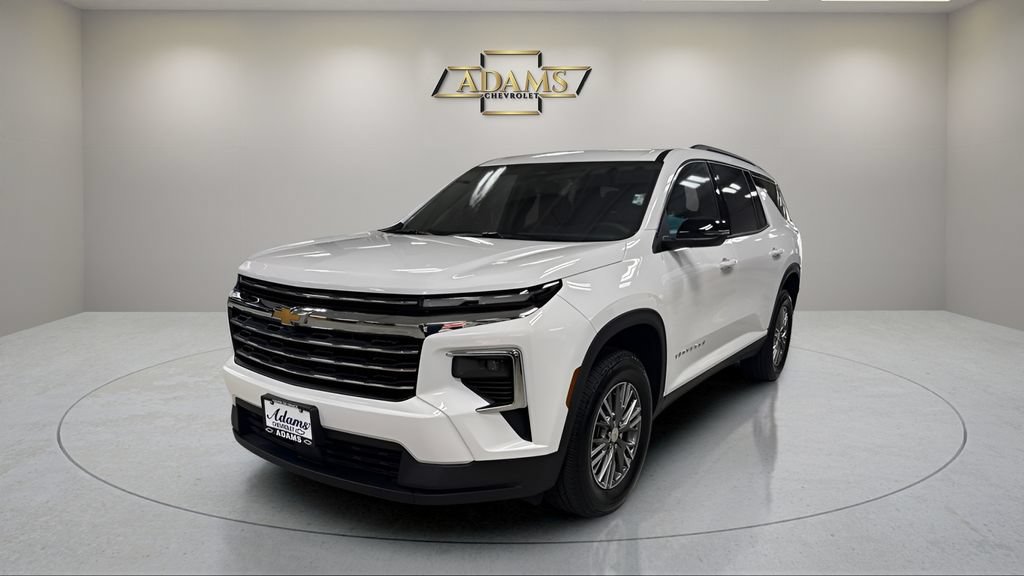 Certified 2026 Chevrolet Traverse LT FWD image 1