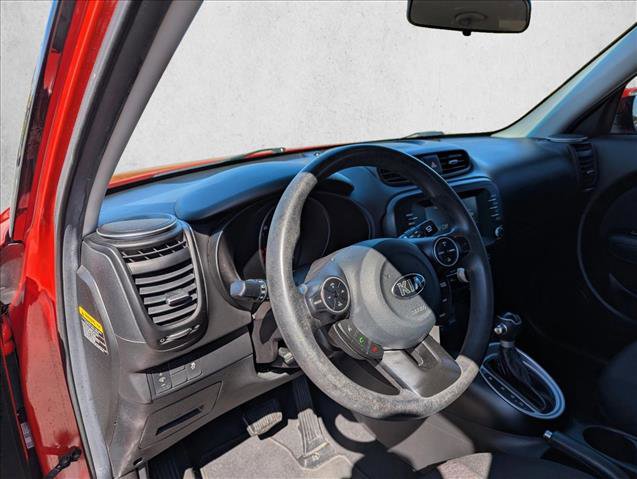 Used 2019 Kia Soul + image 9