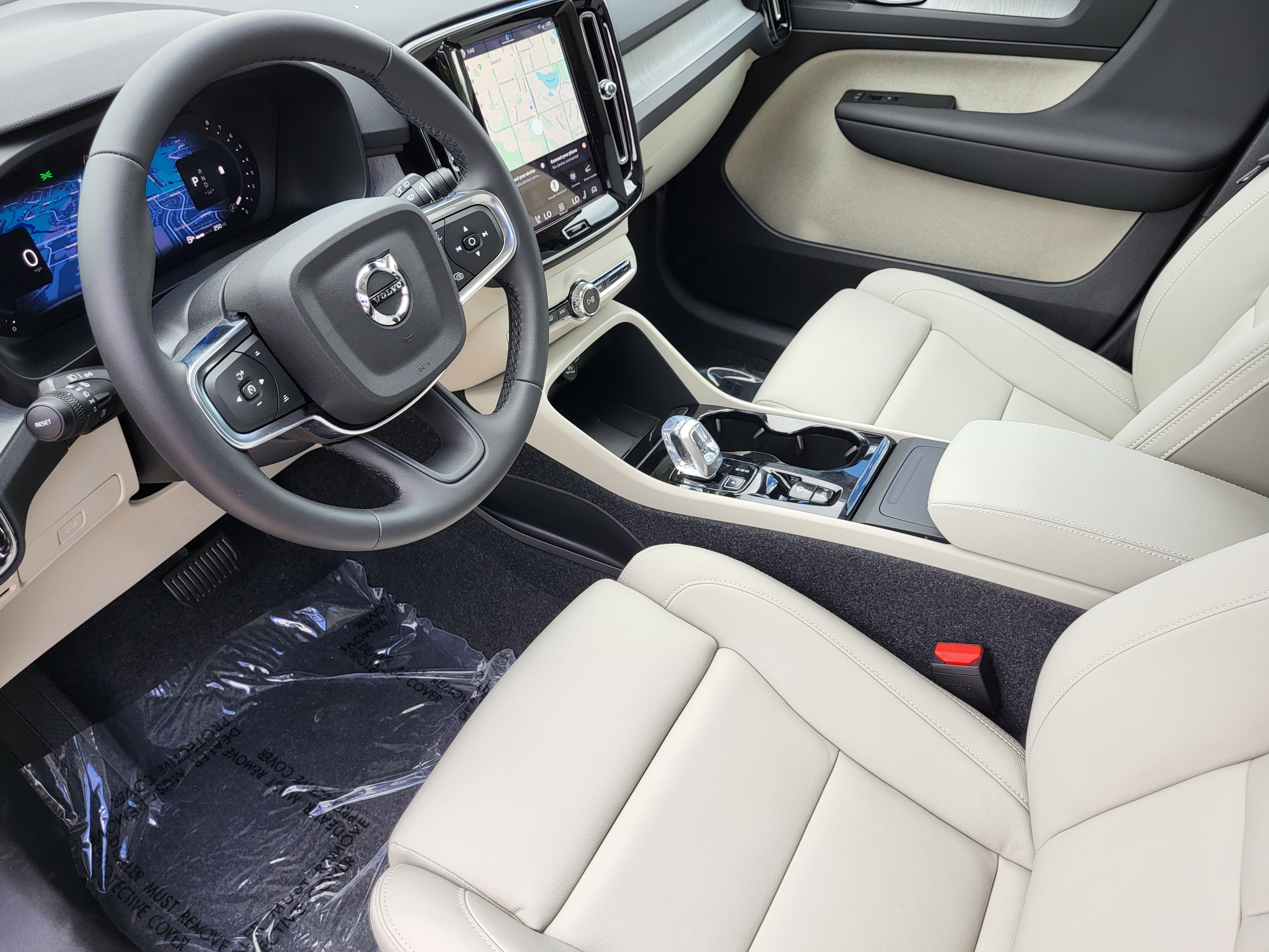 New 2026 Volvo XC40 B5 Plus w/ Protection Package Premier AWD/4WD image 9