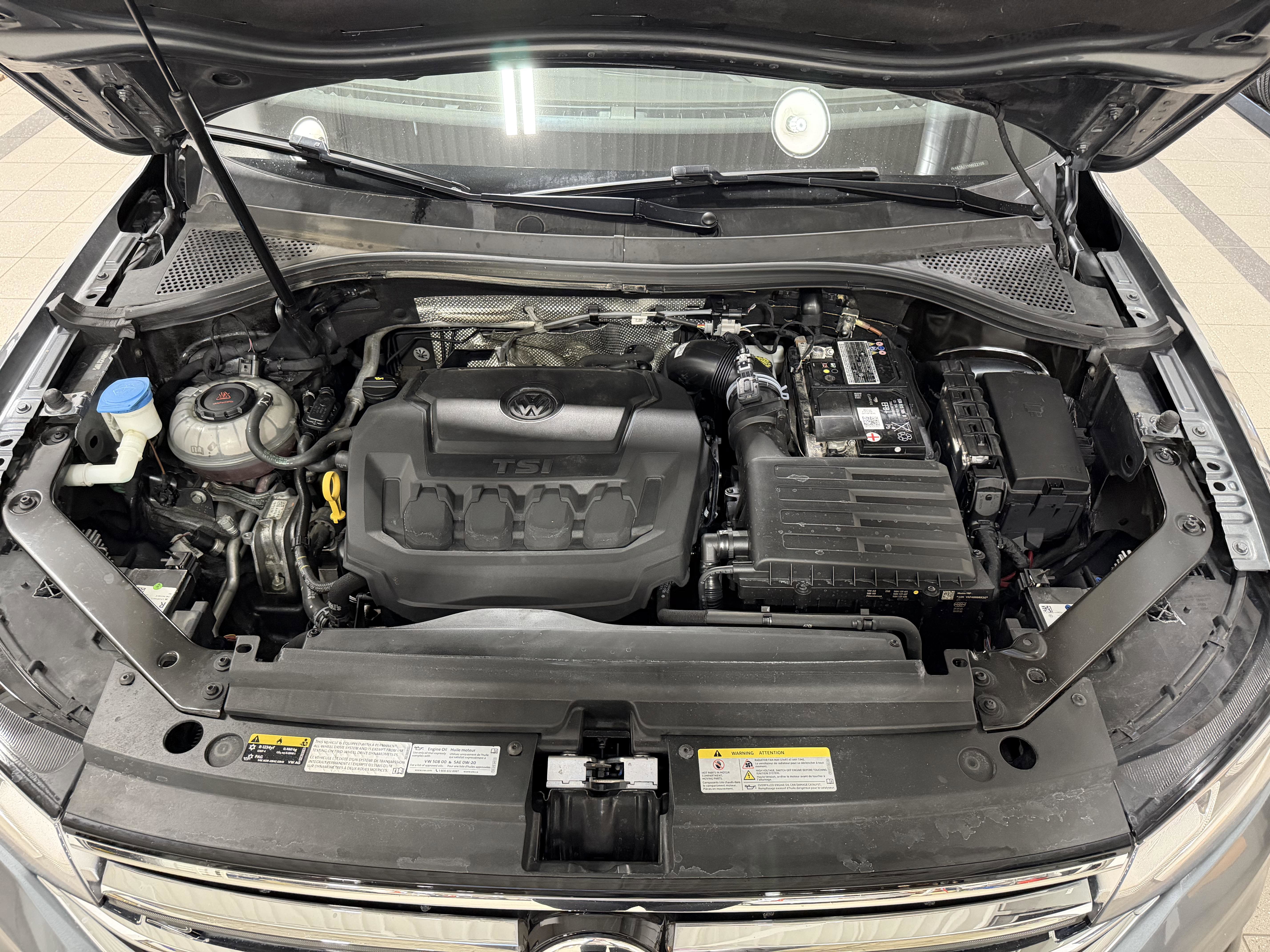 Used 2022 Volkswagen Tiguan SEL R-Line image 22