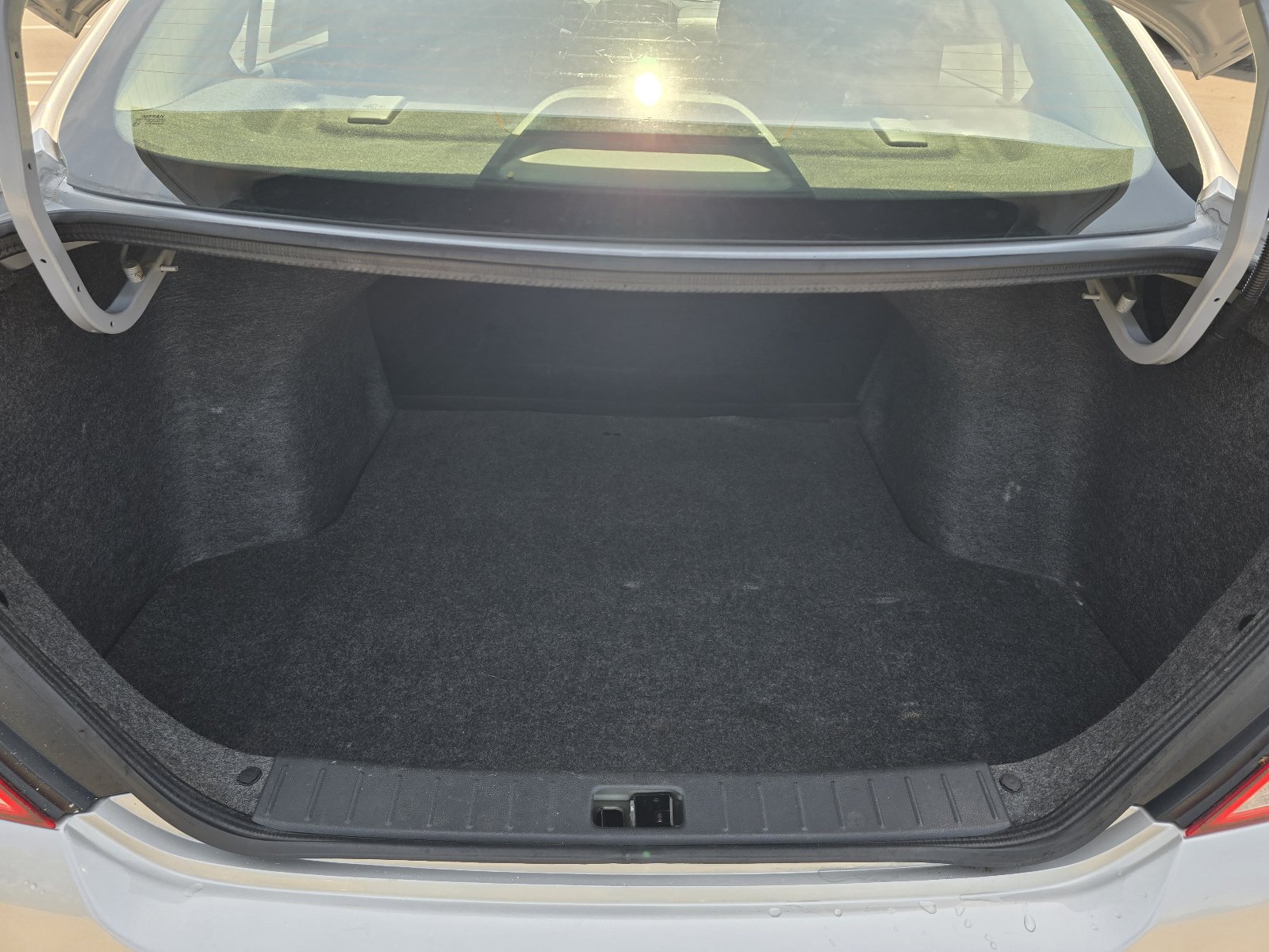 Used 2018 Nissan Versa S FWD image 26