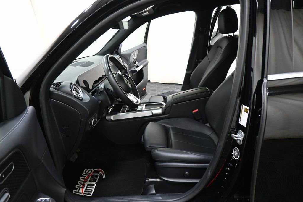 Used 2024 Mercedes-Benz GLB 250 4MATIC image 7