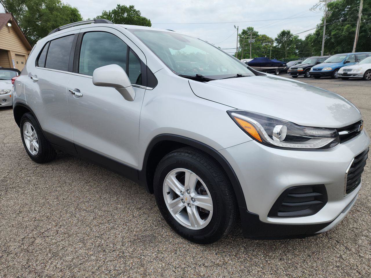 Used 2019 Chevrolet Trax LT w/ LT Convenience Package image 18
