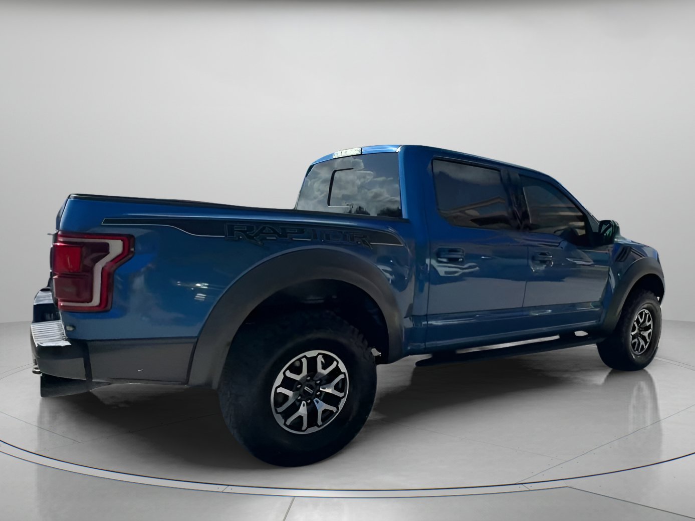 Certified 2020 Ford F150 Raptor w/ Equipment Group 802A Luxury image 28
