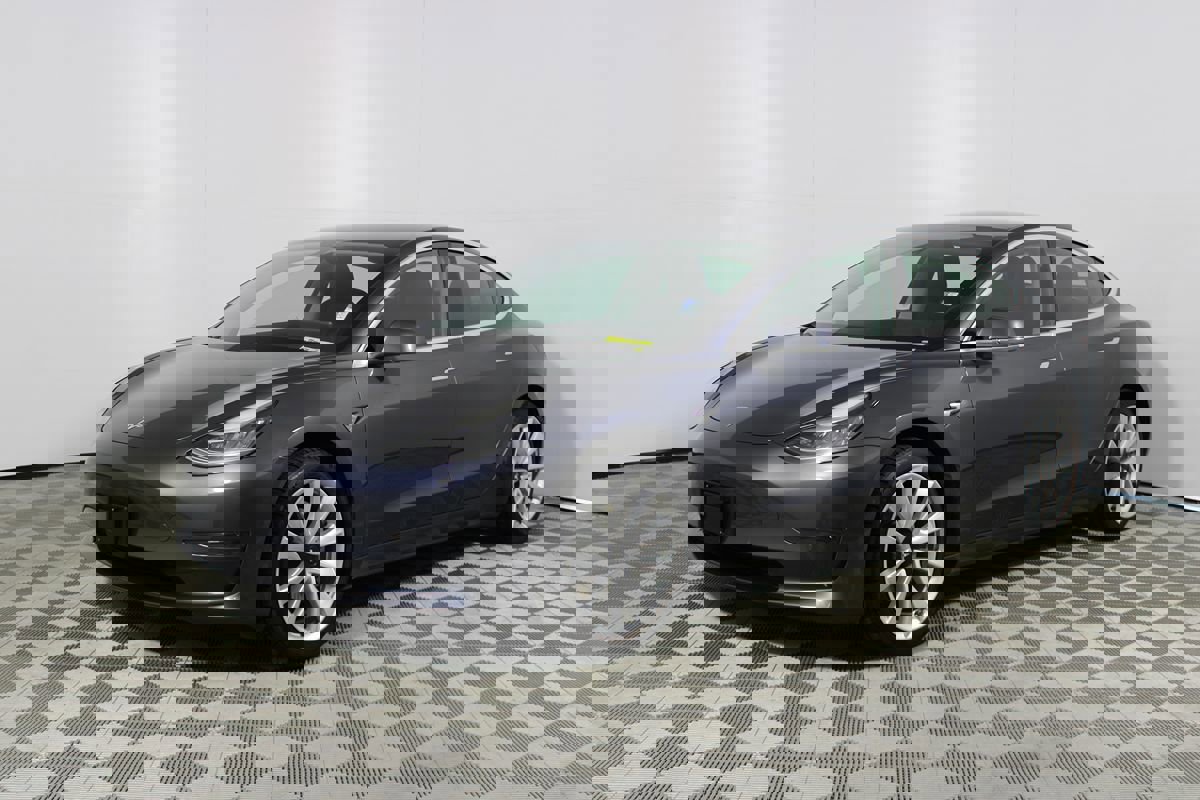 Used 2020 Tesla Model 3 Standard Range Plus image 28