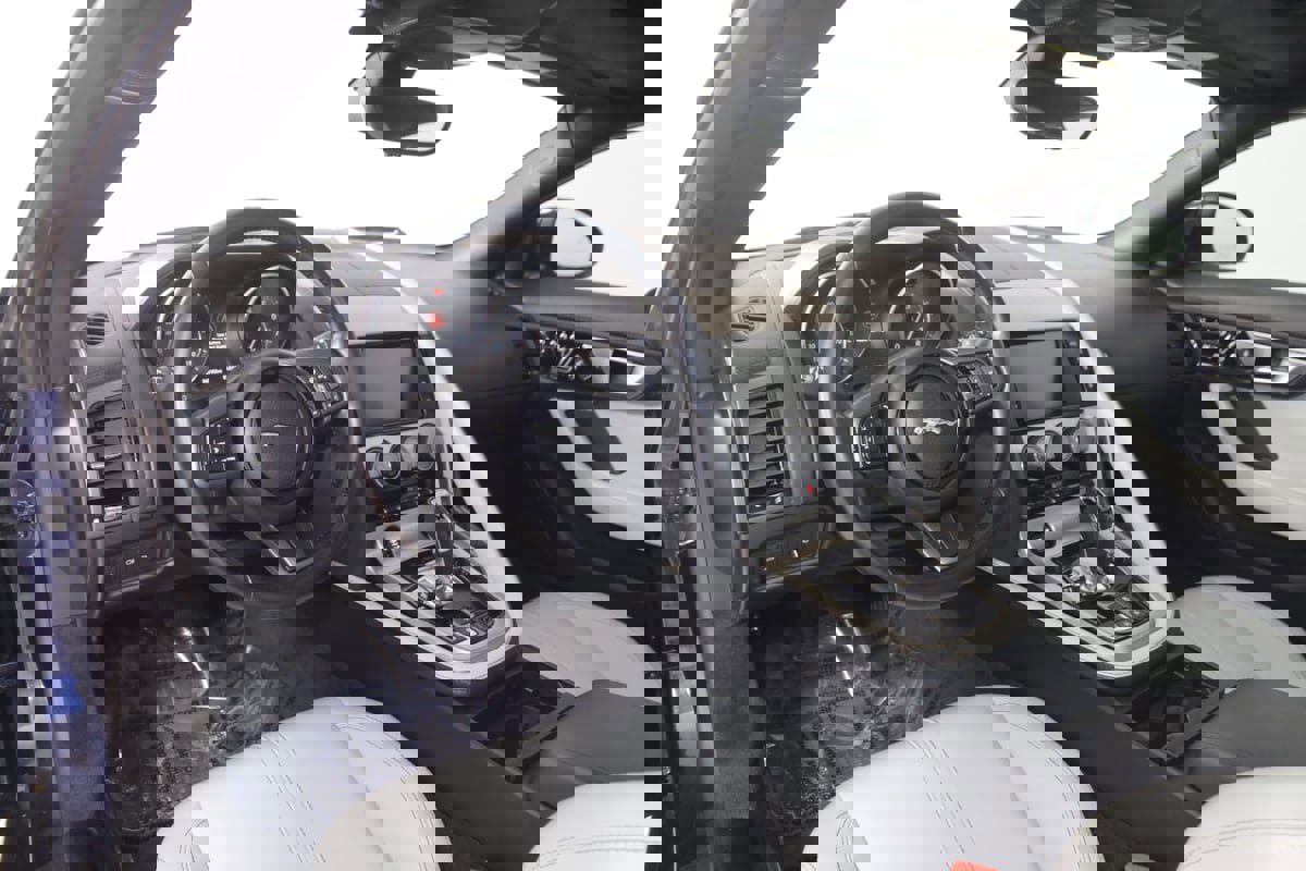 Used 2016 Jaguar F-TYPE Coupe image 32