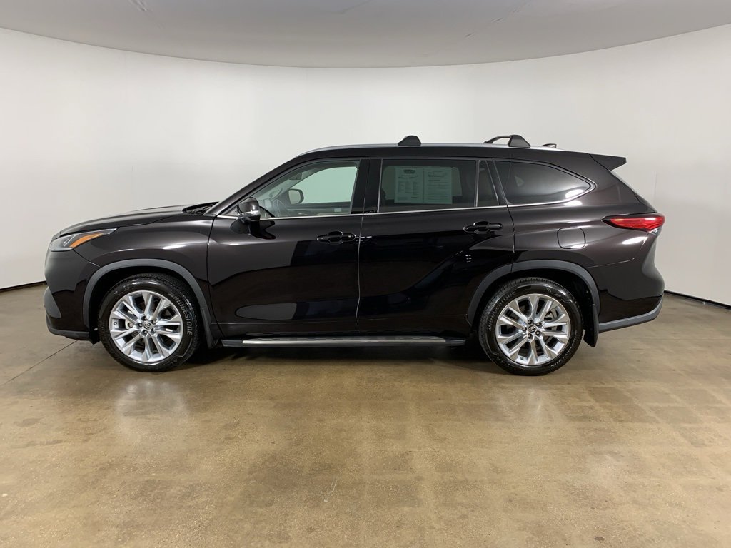 Used 2022 Toyota Highlander Limited image 18