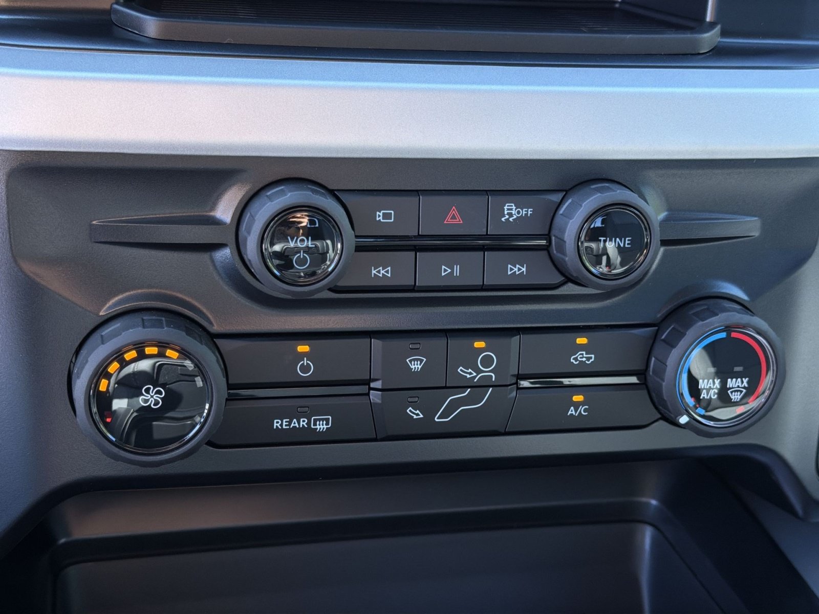New 2027 Ford F450 XLT w/ 360-Degree Camera Package AWD/4WD image 21