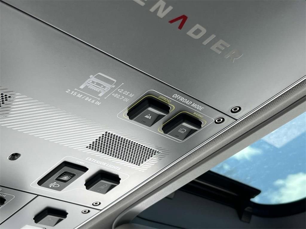 Used 2025 INEOS Grenadier Base image 32