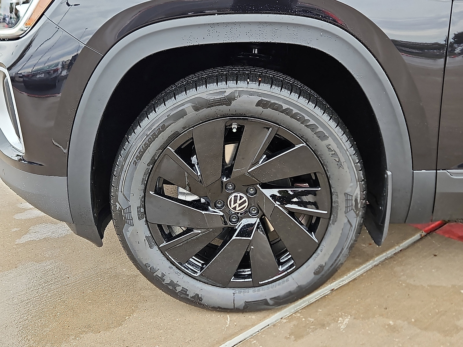 New 2026 Volkswagen Atlas SE image 5