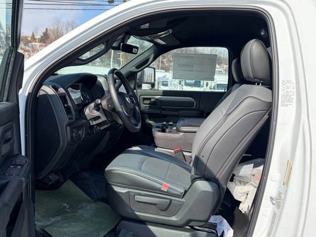New 2026 RAM 5500 Tradesman w/ Chrome Appearance Group AWD/4WD image 14