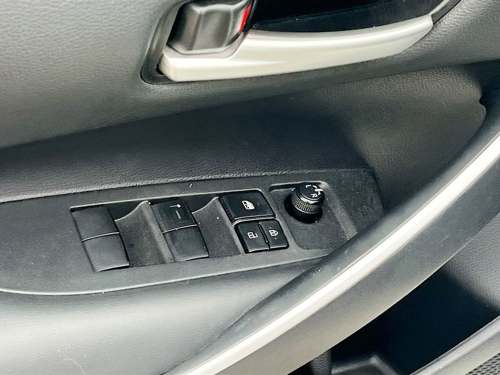 Used 2022 Toyota Corolla SE FWD image 17