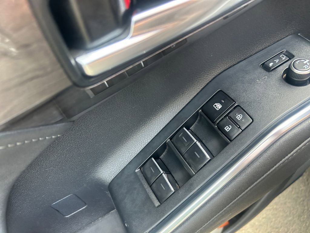 Used 2023 Toyota Highlander Limited image 23