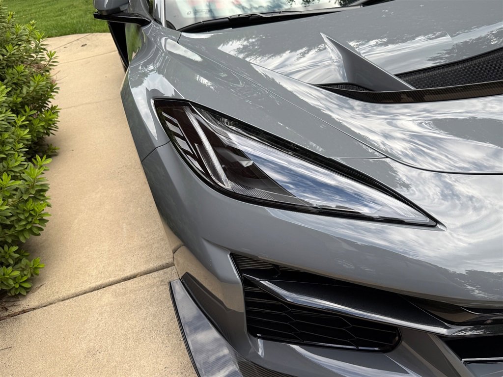 Used 2025 Chevrolet Corvette ZR1 w/ ZR1 Carbon Fiber Aero Package image 16