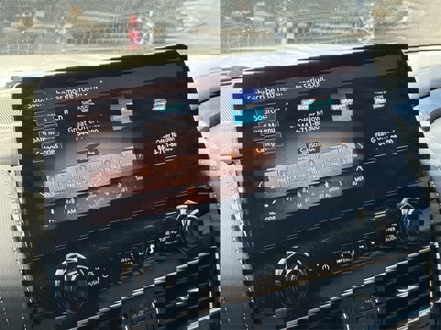 Used 2024 Nissan Armada Platinum w/ Captain's Chairs Package image 34