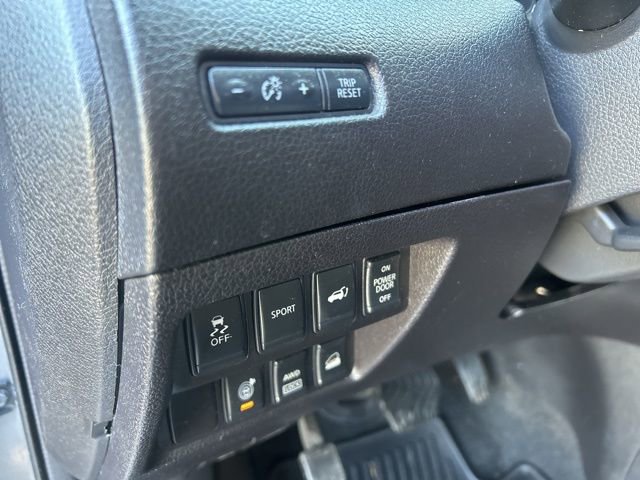 Used 2014 Nissan Rogue SV w/ SV Premium Package image 11