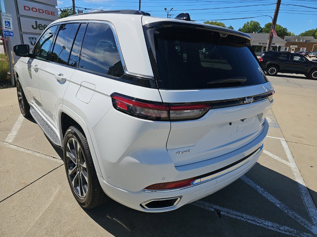 Certified 2025 Jeep Grand Cherokee Overland w/ Adv Protech Group III AWD/4WD image 12