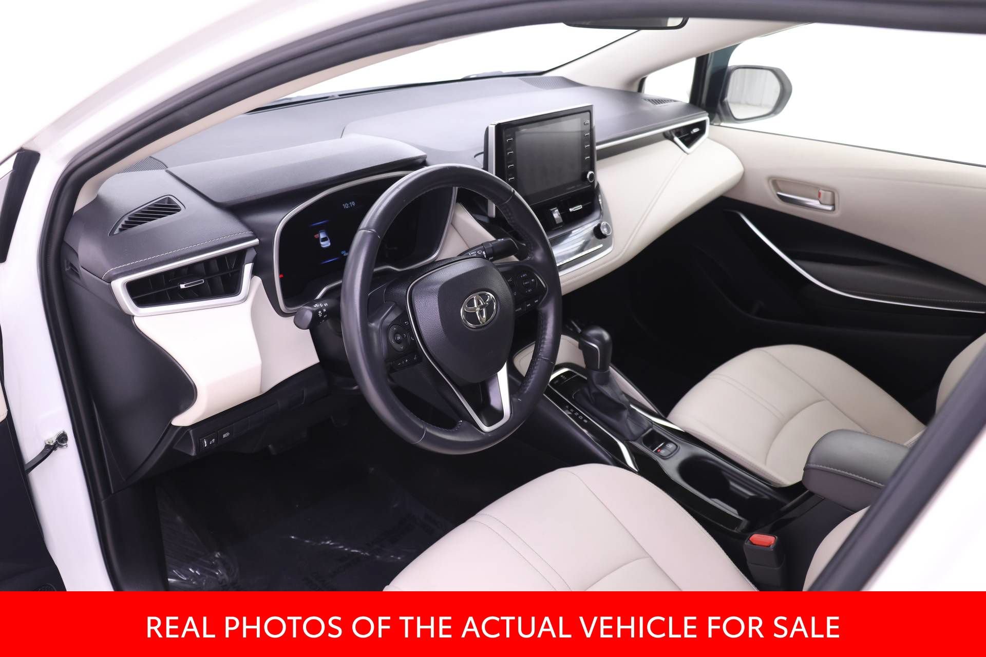 Certified 2020 Toyota Corolla XLE FWD image 3