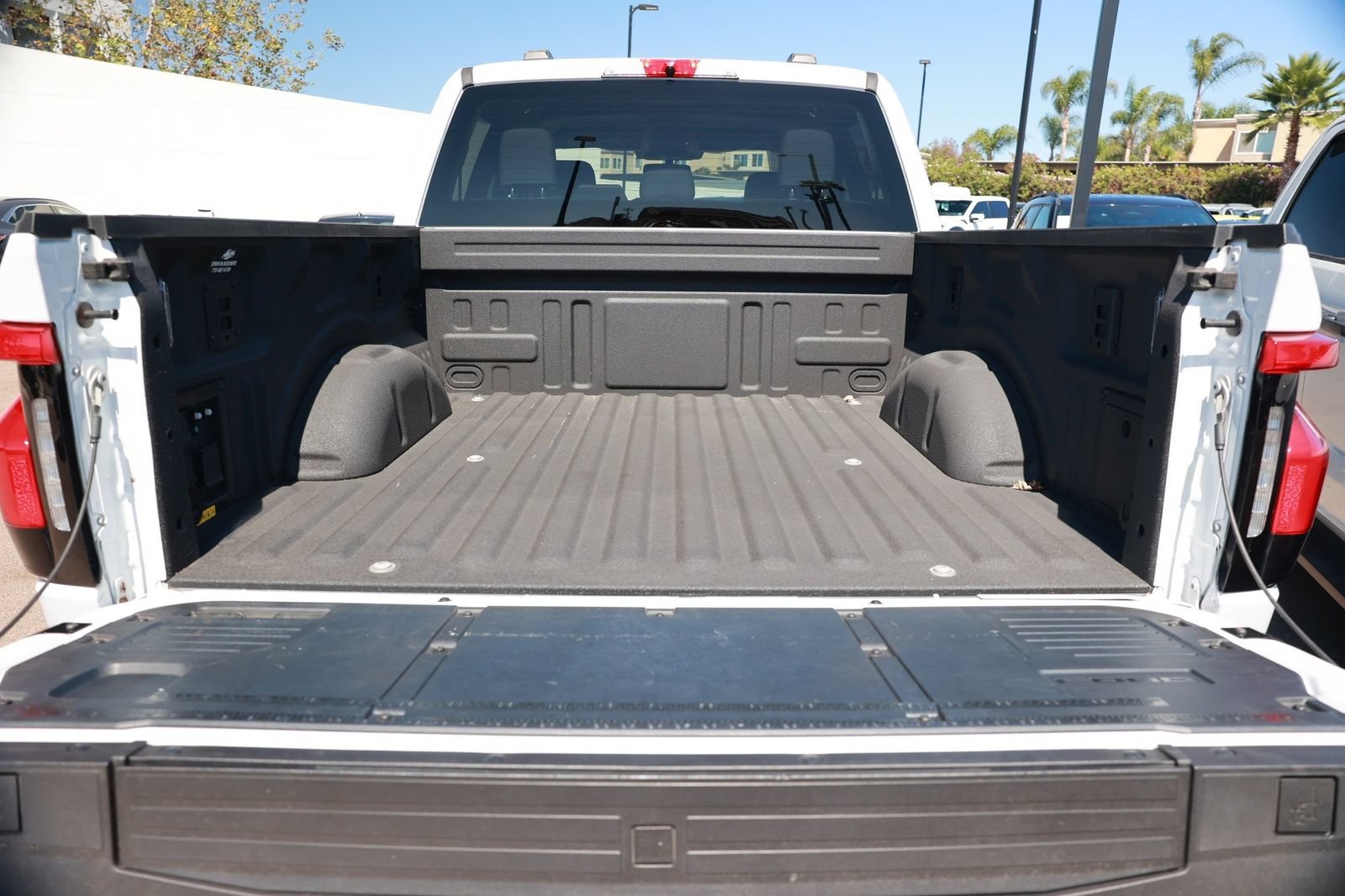 Used 2024 Ford F150 Lightning Flash AWD/4WD image 40