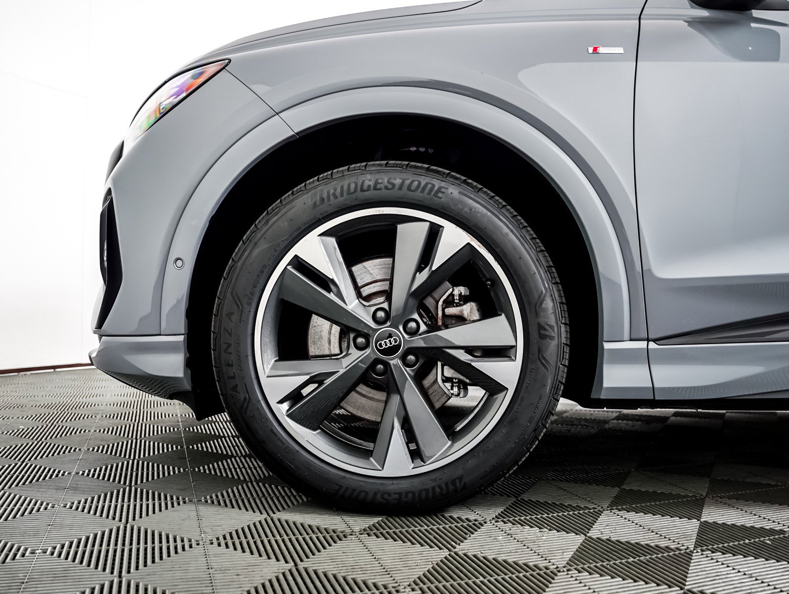Used 2023 Audi Q4 e-tron Prestige w/ Black Optic Package AWD/4WD image 6