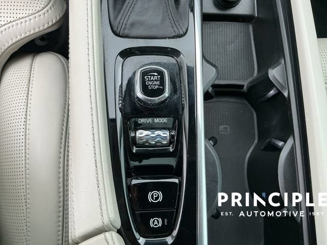 Used 2019 Volvo V90 T5 Inscription w/ Protection Package Premier FWD image 18