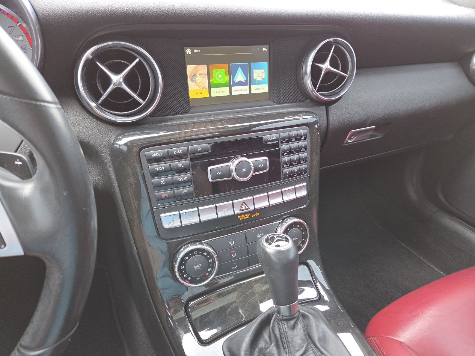 Used 2013 Mercedes-Benz SLK 250 image 28