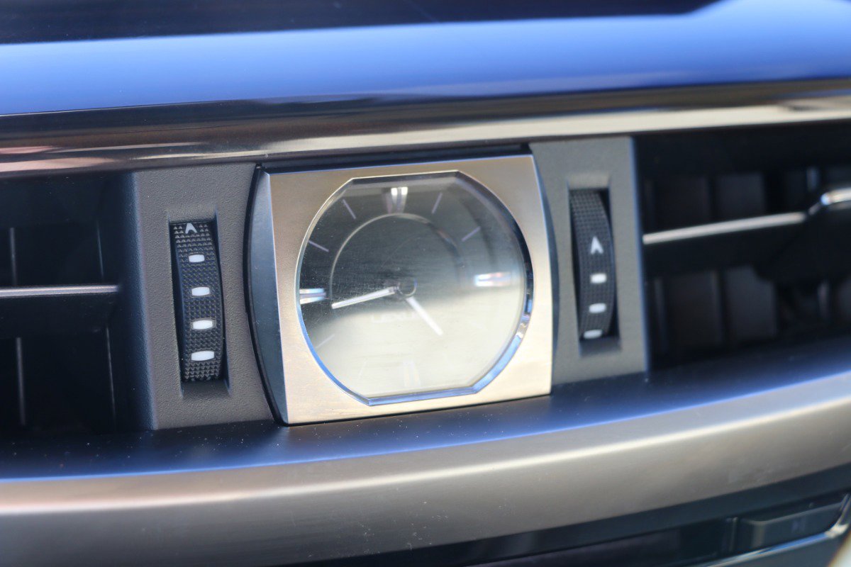 Used 2018 Lexus LX 570 4WD image 23