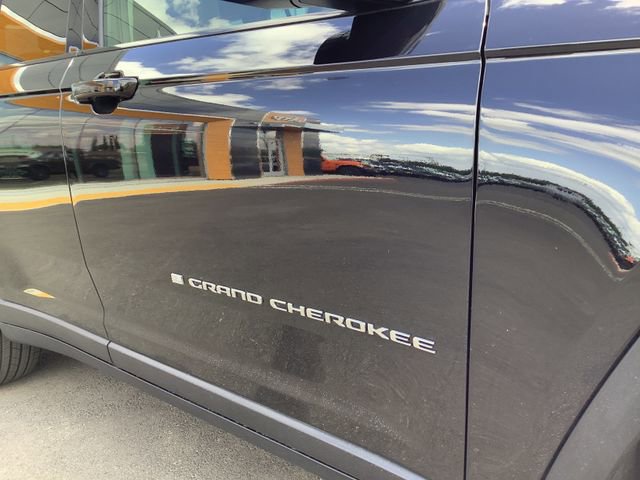 Used 2024 Jeep Grand Cherokee Limited RWD image 41