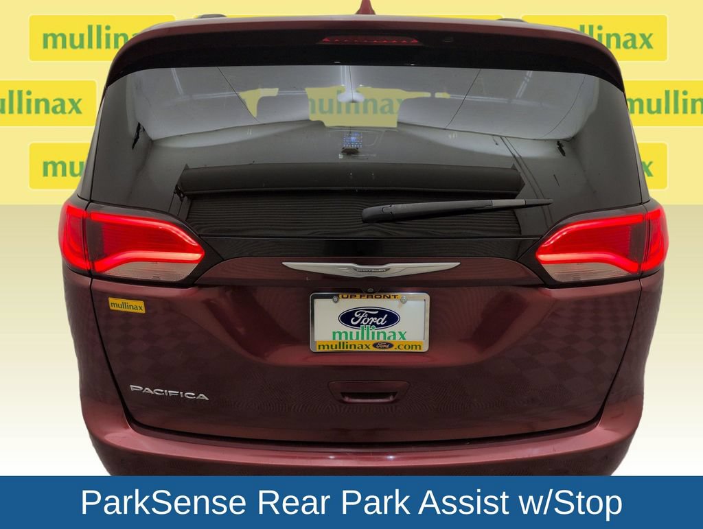 Used 2017 Chrysler Pacifica Touring-L FWD image 26