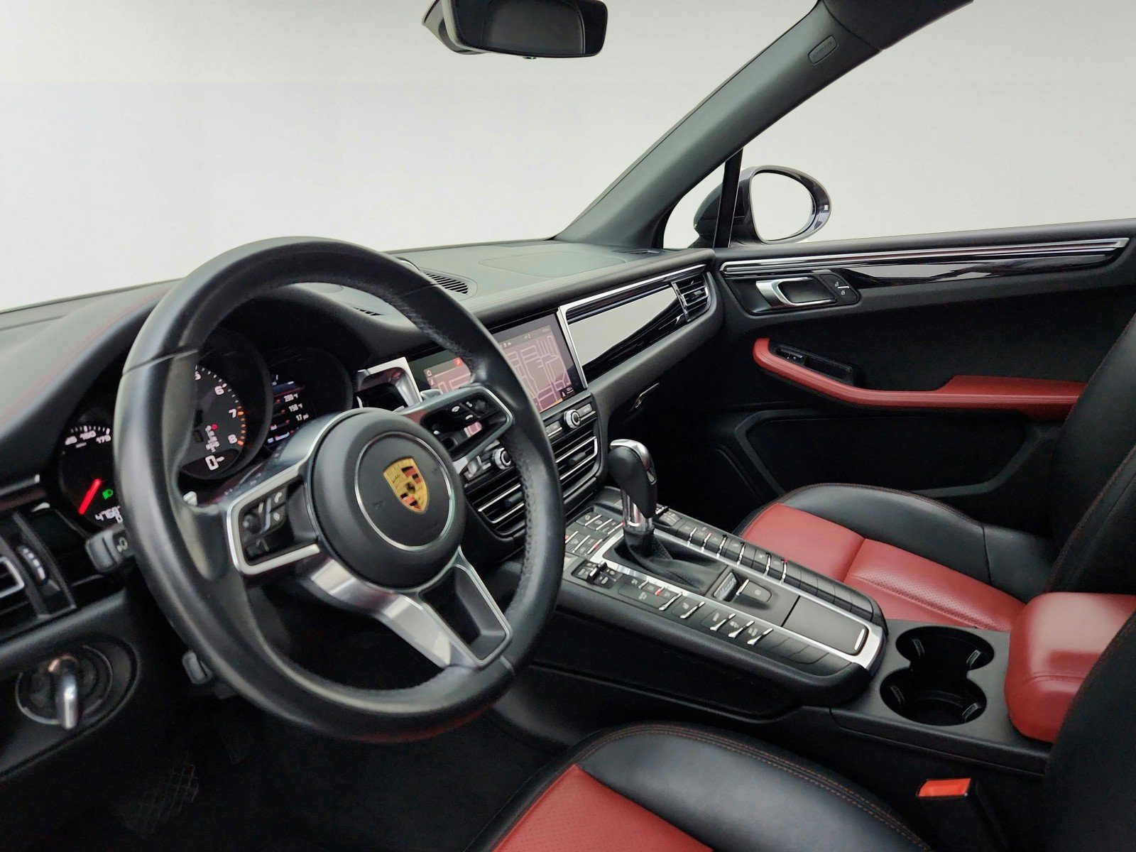 Used 2021 Porsche Macan S AWD/4WD image 16