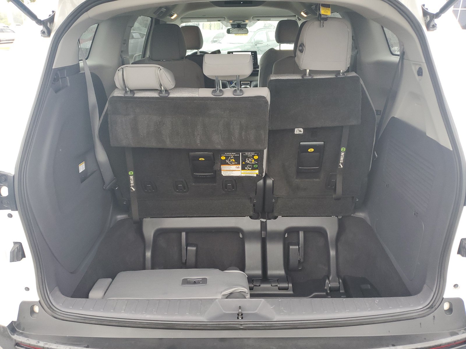 Used 2022 Toyota Sienna LE FWD image 8