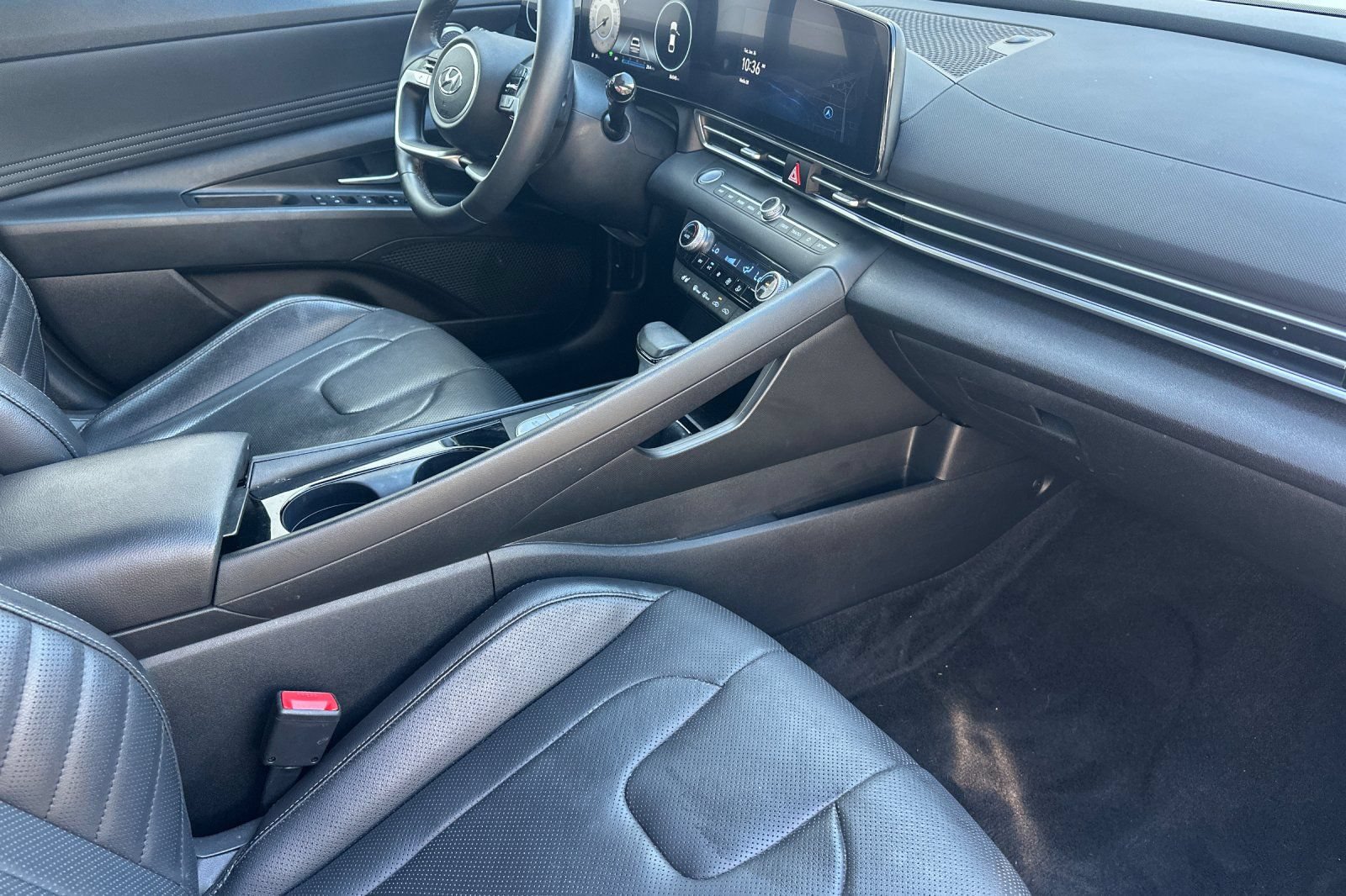 Used 2023 Hyundai Elantra Limited FWD image 18