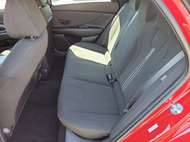 Used 2025 Hyundai Elantra Sport image 23