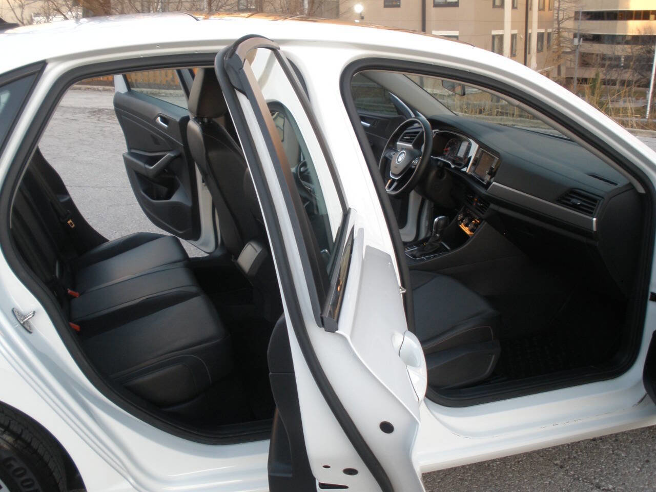 Used 2019 Volkswagen Jetta SE image 22