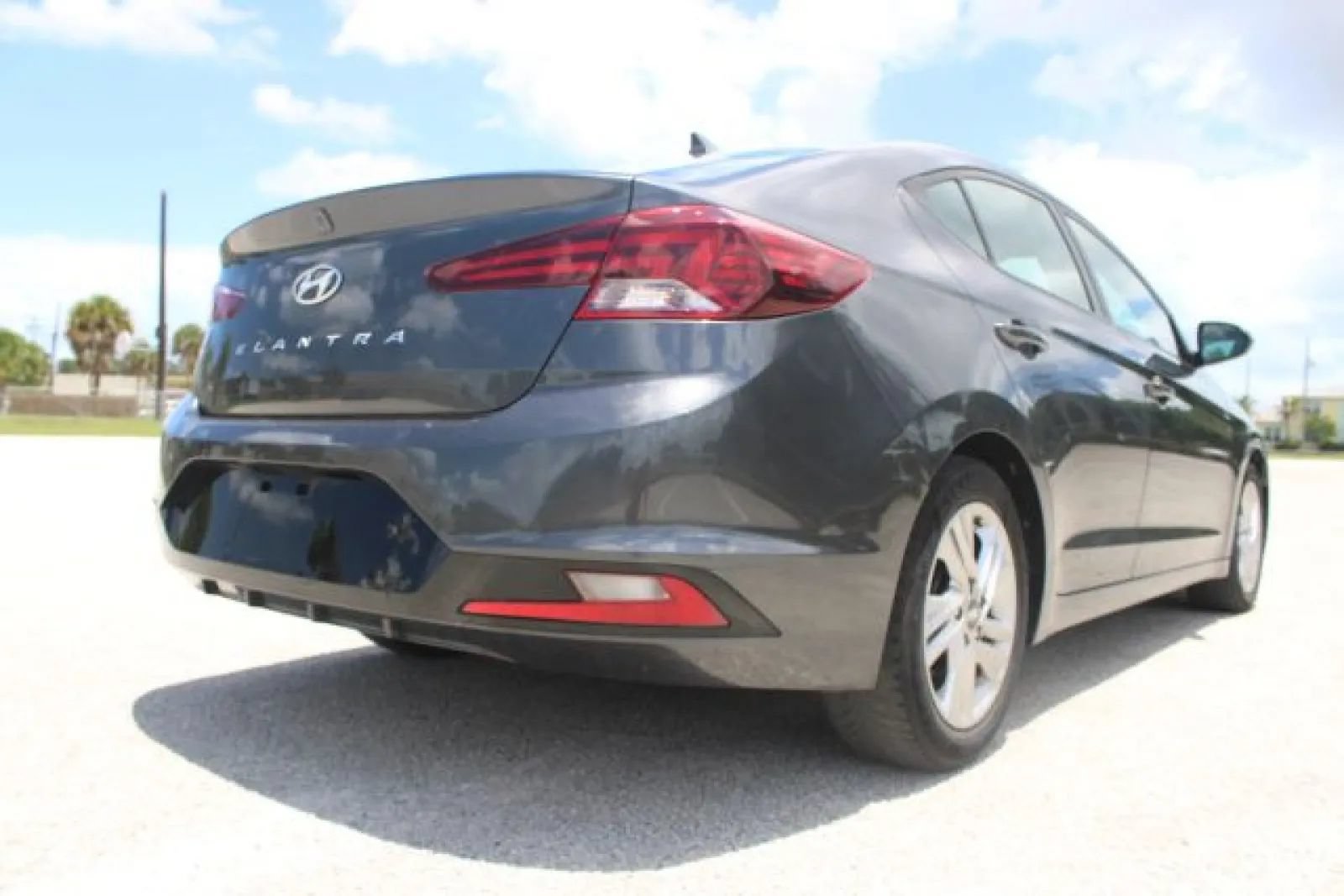 Used 2020 Hyundai Elantra SEL w/ Cargo Package (C1) FWD image 27