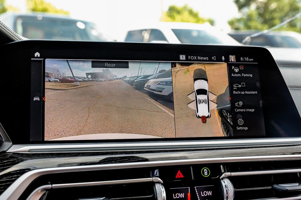 Used 2021 BMW X7 M50i w/ Executive Package image 22