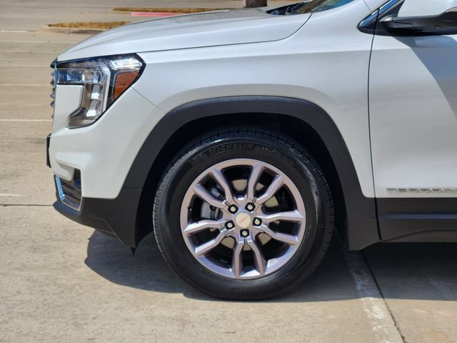 Used 2023 GMC Terrain SLT w/ Infotainment Package II FWD image 9