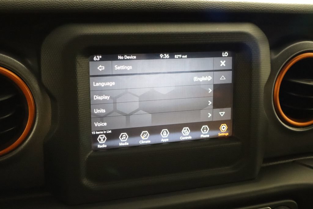 Used 2021 Jeep Gladiator Mojave w/ Cold Weather Group AWD/4WD image 30